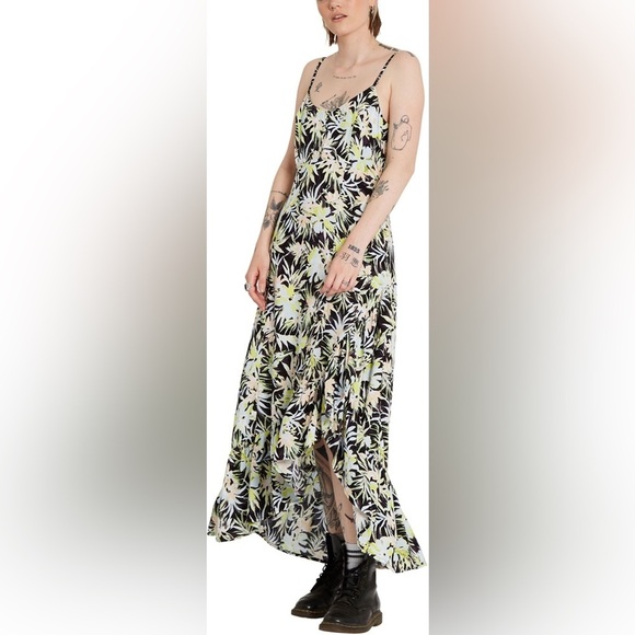 Volcom Dresses & Skirts - Volcom Thats My Type Maxi Dress in Lime - Size M